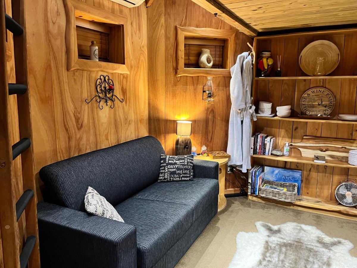 Tree House Lodge Bed & Breakfast Cheviot Exteriör bild