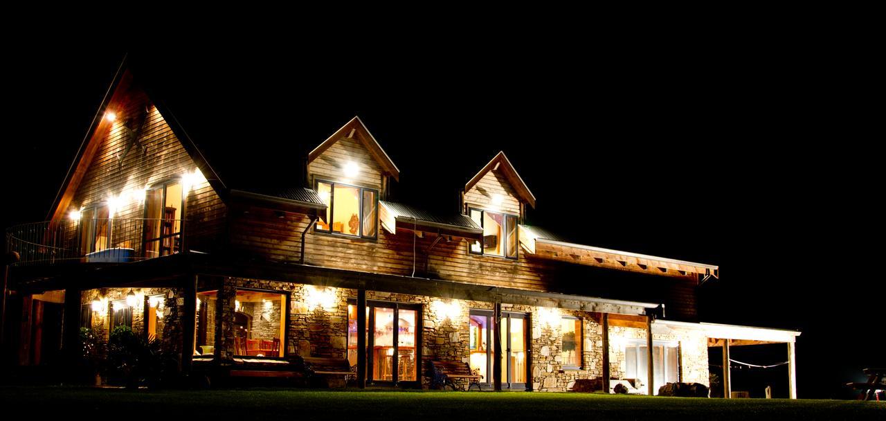Tree House Lodge Bed & Breakfast Cheviot Exteriör bild