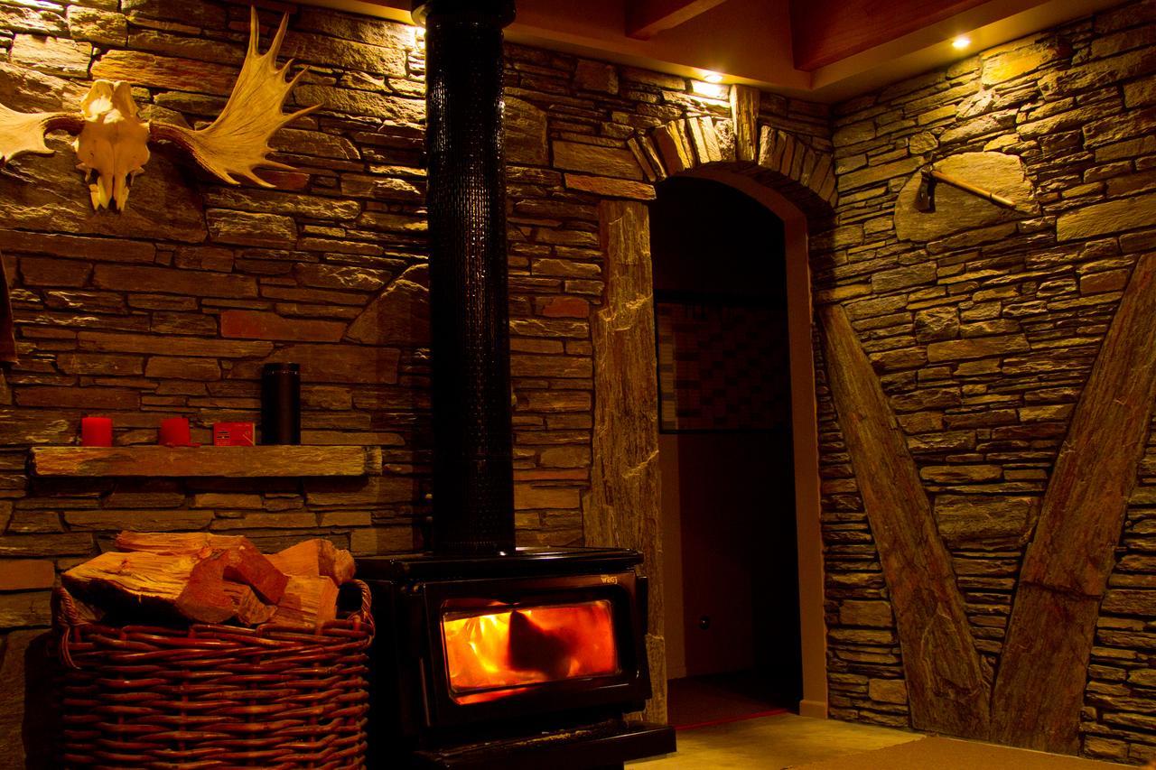 Tree House Lodge Bed & Breakfast Cheviot Exteriör bild