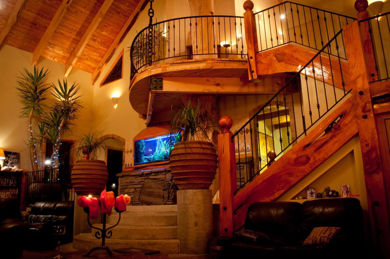 Tree House Lodge Bed & Breakfast Cheviot Exteriör bild