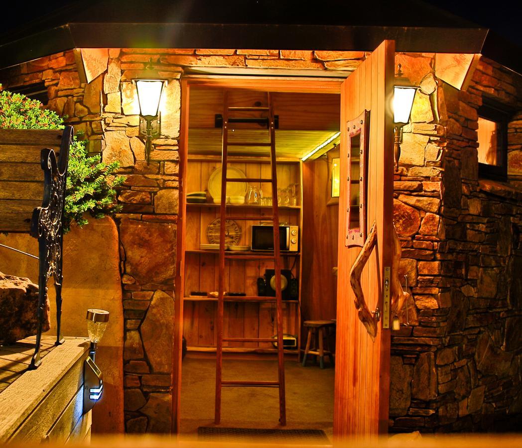 Tree House Lodge Bed & Breakfast Cheviot Exteriör bild