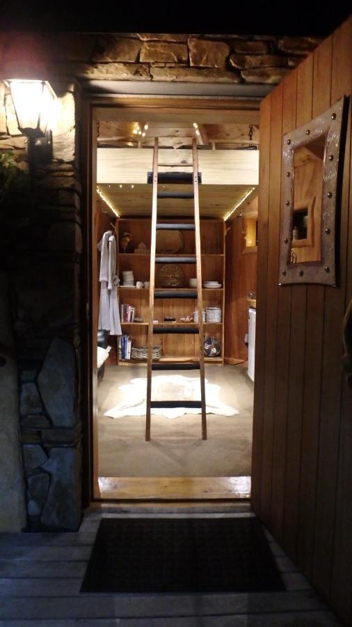 Tree House Lodge Bed & Breakfast Cheviot Exteriör bild